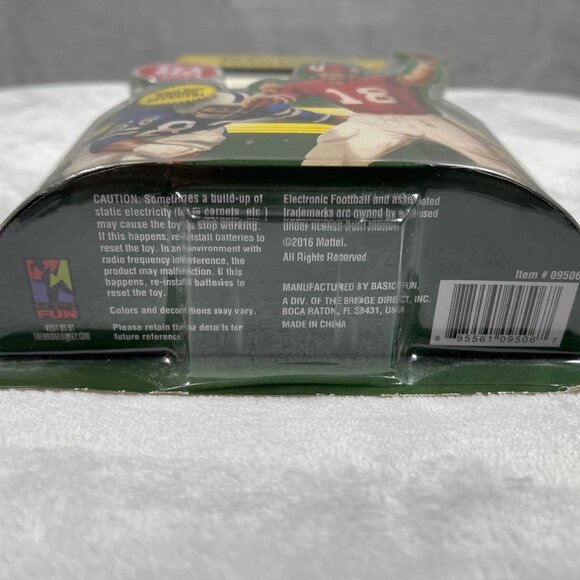 Basic Fun: Electronic Football Handheld Game NEW‎ SEALED RETRO STYLE GAMING - Picture 2 of 8